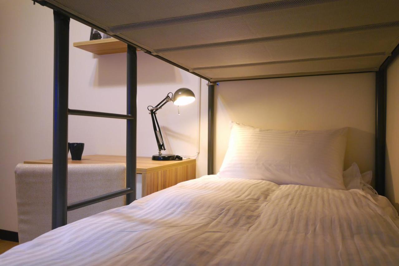 Traveler No. 3 Apartment Taichung Exterior photo