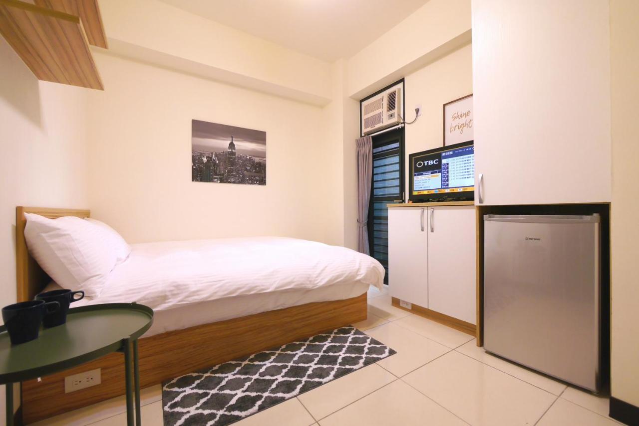 Traveler No. 3 Apartment Taichung Exterior photo