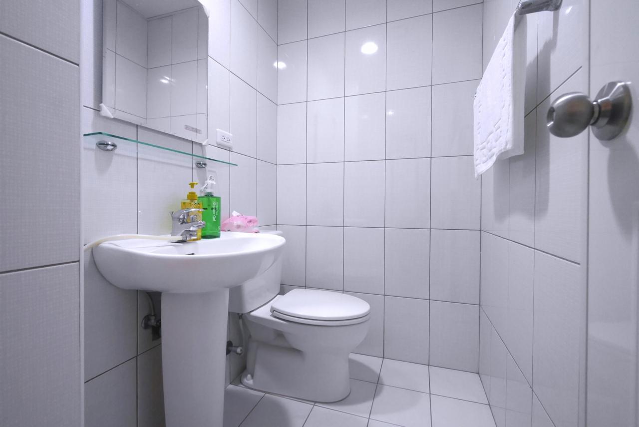 Traveler No. 3 Apartment Taichung Exterior photo